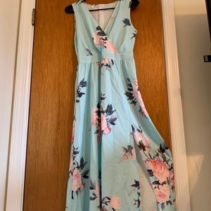 LONG DRESS FRONT LEFT SIDE SLIT LIGHT BLUE WORH PINK FLOWERS BACK ZIP